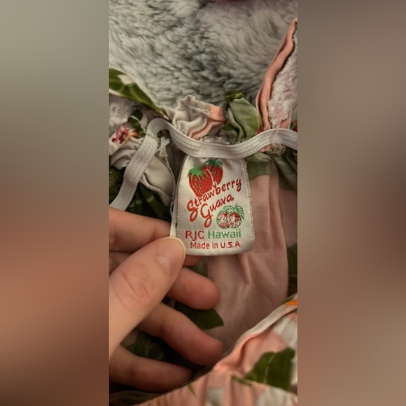 Strawberry Guava Summer Dress 🌟 - Picture 4 of 5